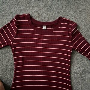 Woman’s old navy ribbed dress